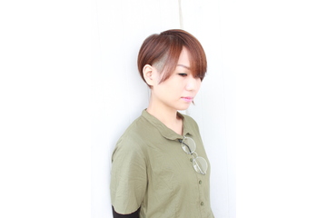 女性